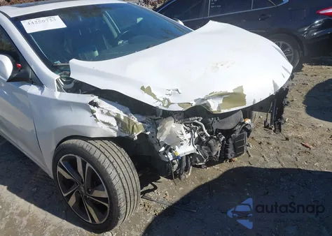 2015 Hyundai Elantra Limited z USA, uszkodzony, nr VIN 5NPDH4AE7FH617581